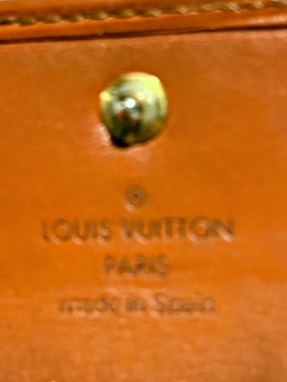 LOUIS VUITTON Tan Epi Leather Key Clutch Wallet with Brass Hardware - Picture 3 of 6